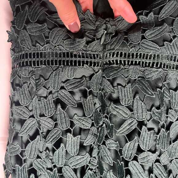 LIKE NEW BARDOT Forrest Green Gemma Halter Floral Leaf Lace Sheath Dres - Picture 5 of 6